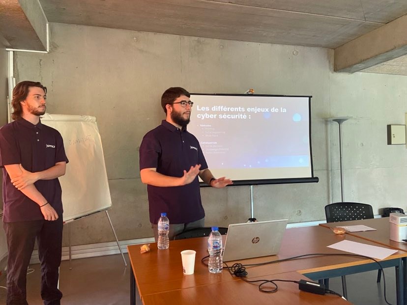 Partager sa passion de l’informatique pour sensibiliser à la sécurité informatique
