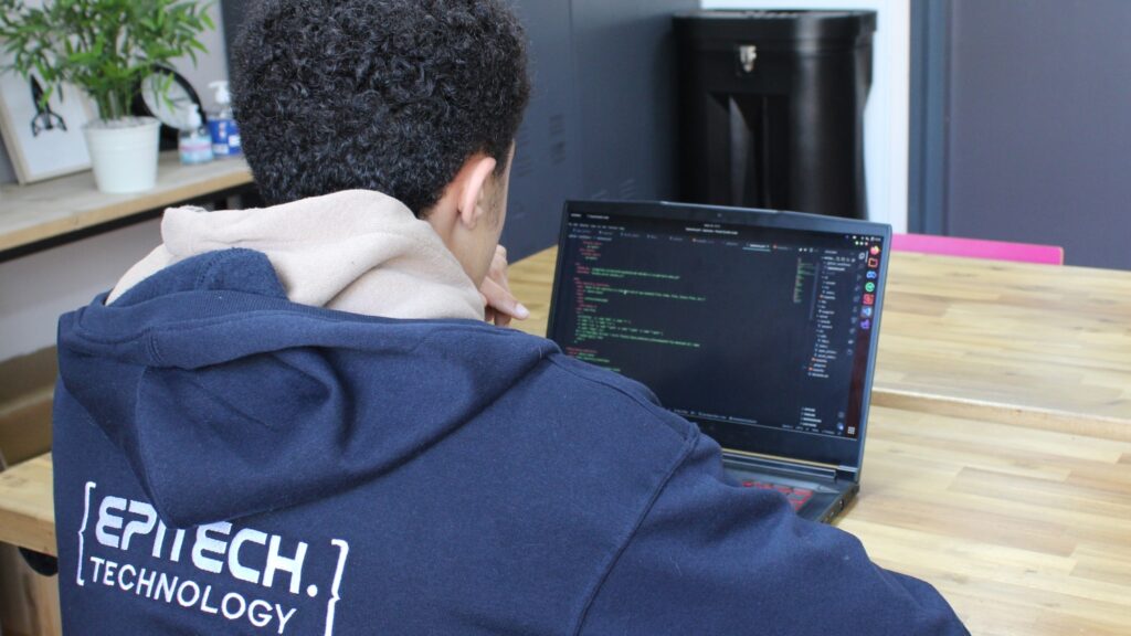 Etudiant Epitech à 15 ans et auto-entrepreneur à 17 ans&nbsp;: rencontre avec Nolann, Tek2 sur le campus de Bordeaux