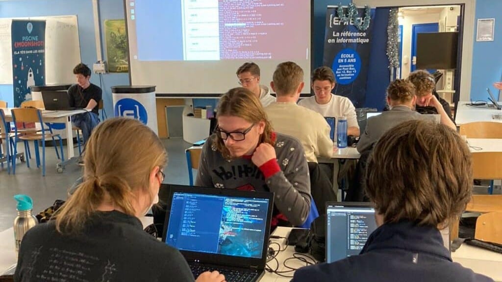Les Tek2 d&rsquo;Epitech plongent dans la Piscine Paradigmes pour apprendre le langage C++