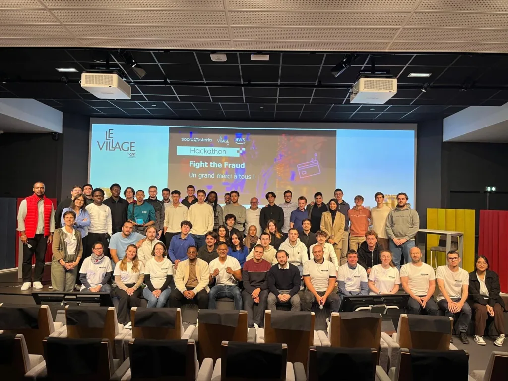 photo de groupe participants hackathon fraude bancaire 2025 top école informatique Epitech Lyon